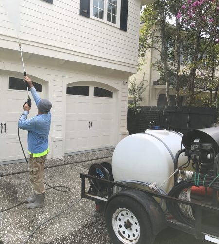 Pressure washing a house in Charleston, SC